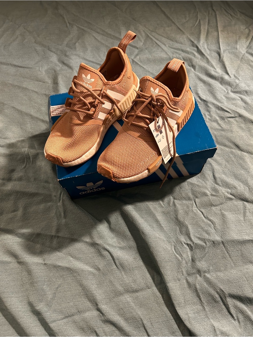 Adidas NMD_R1 Sneakers Women's 7 NWT